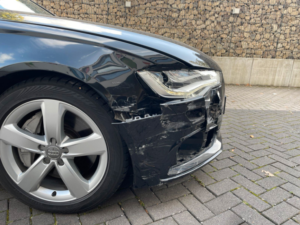 Unfallschaden Begutachtunge Audi A6 C7 Kfz Gutachter Stern in Essen Karnap